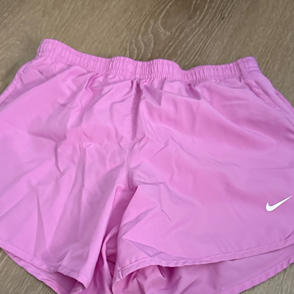 Nike Athletic Shorts in Light Pink